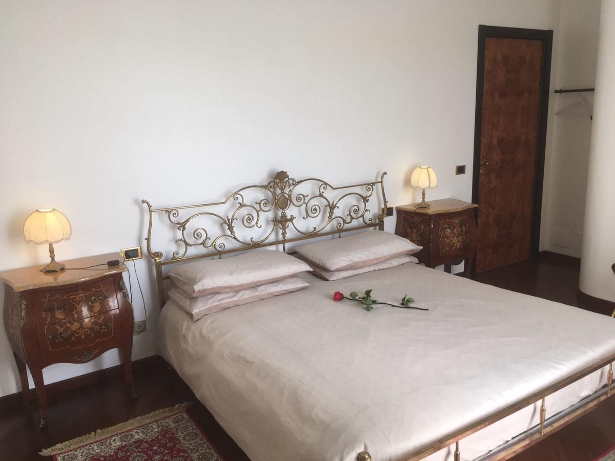 Villa Puccini Bed & Breakfast เลคโค ภายนอก รูปภาพ